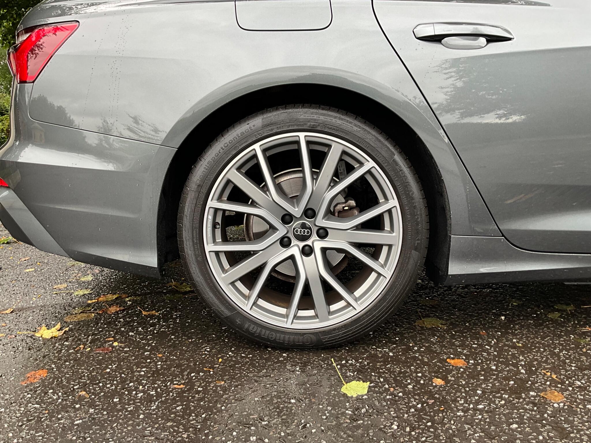 Audi A6 Avant view 26