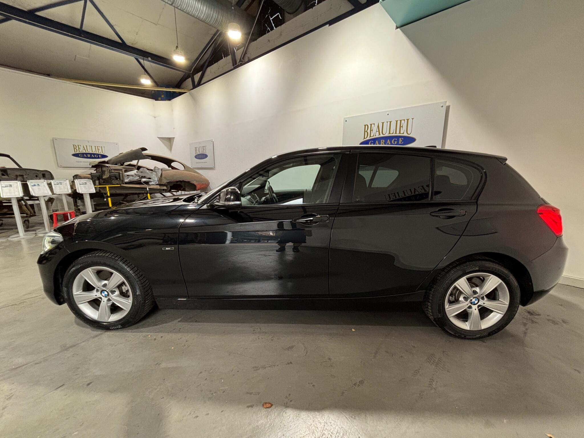 BMW 1 Series view 11