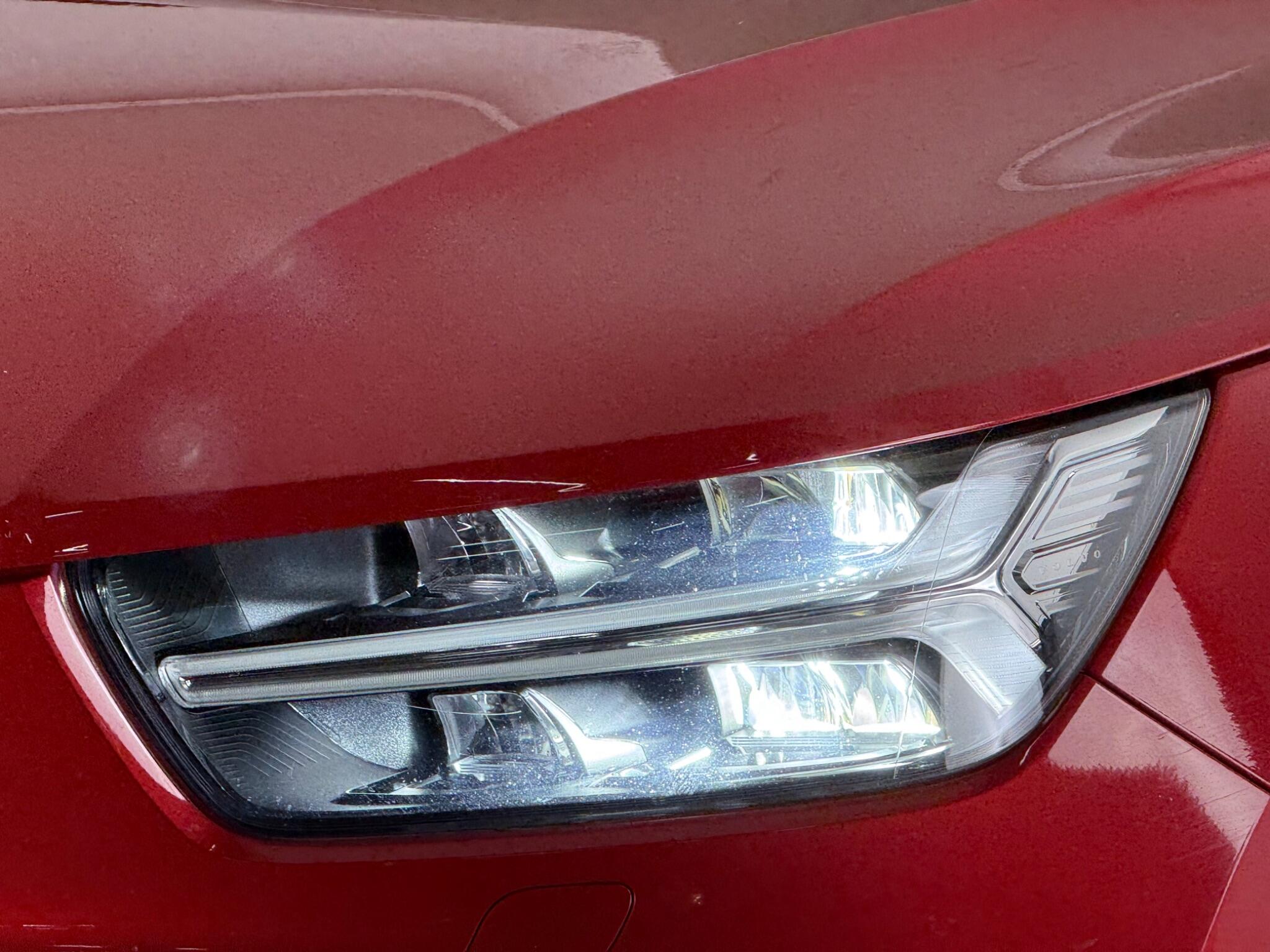 Volvo XC40 view 9