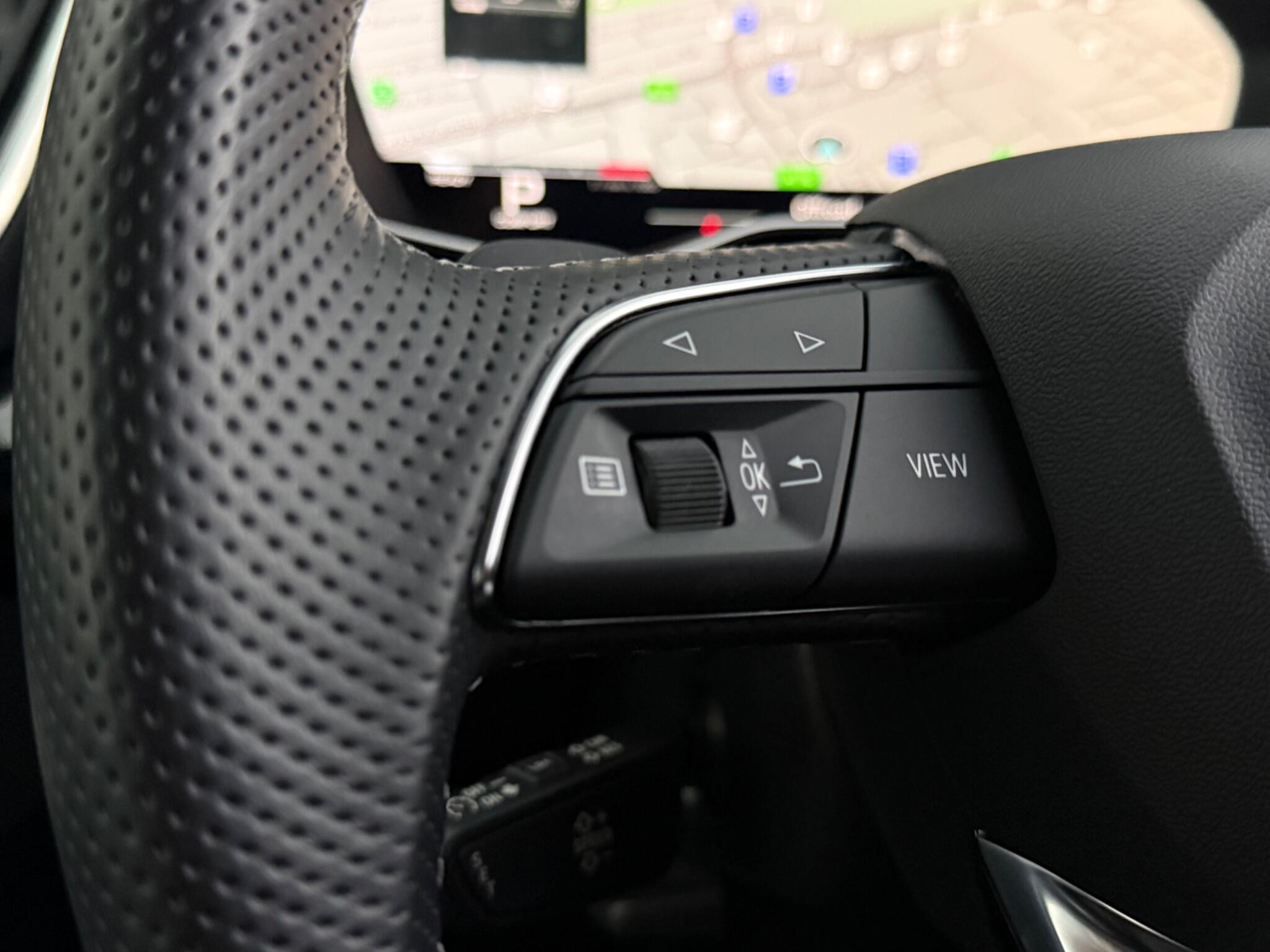 Audi Q5 view 15