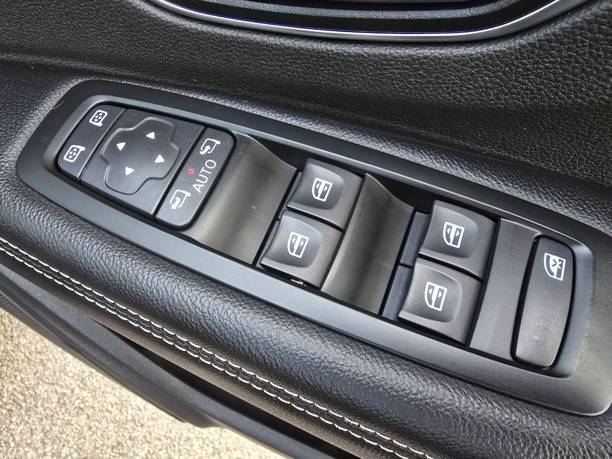Renault Grand Scenic view 31