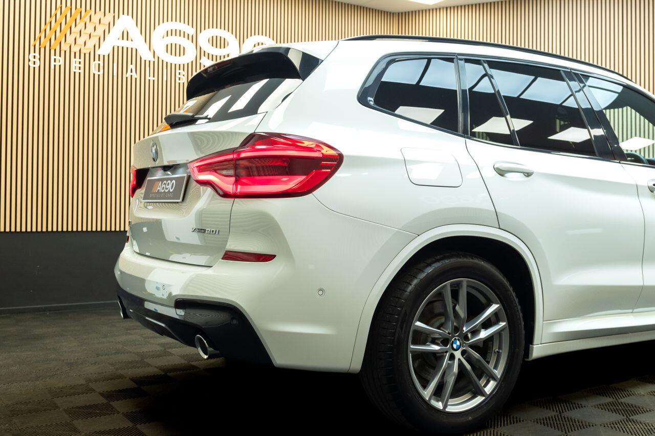 BMW X3 view 12
