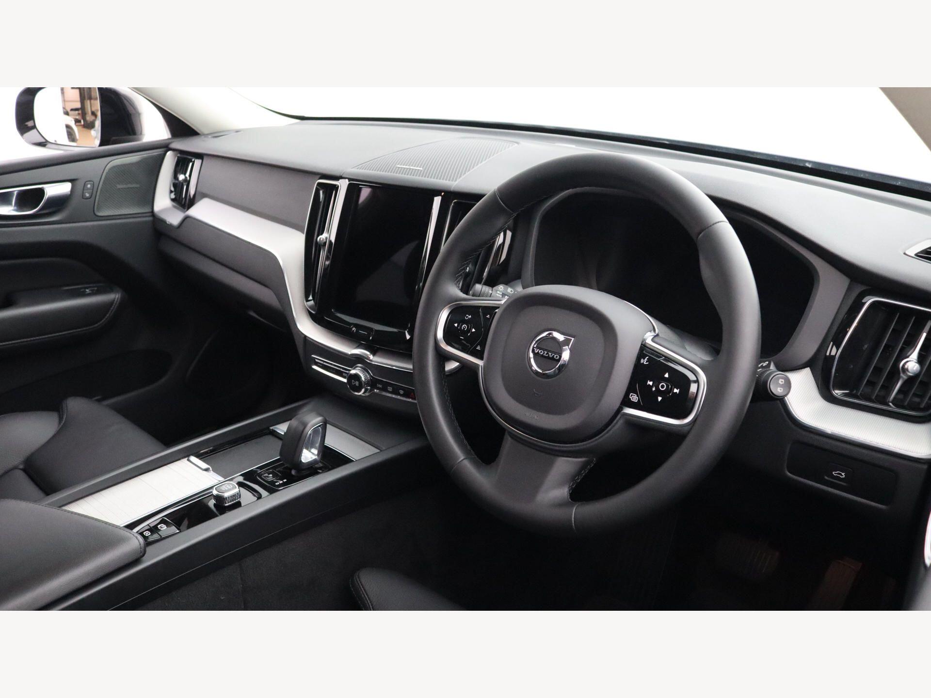 Volvo XC60 view 5