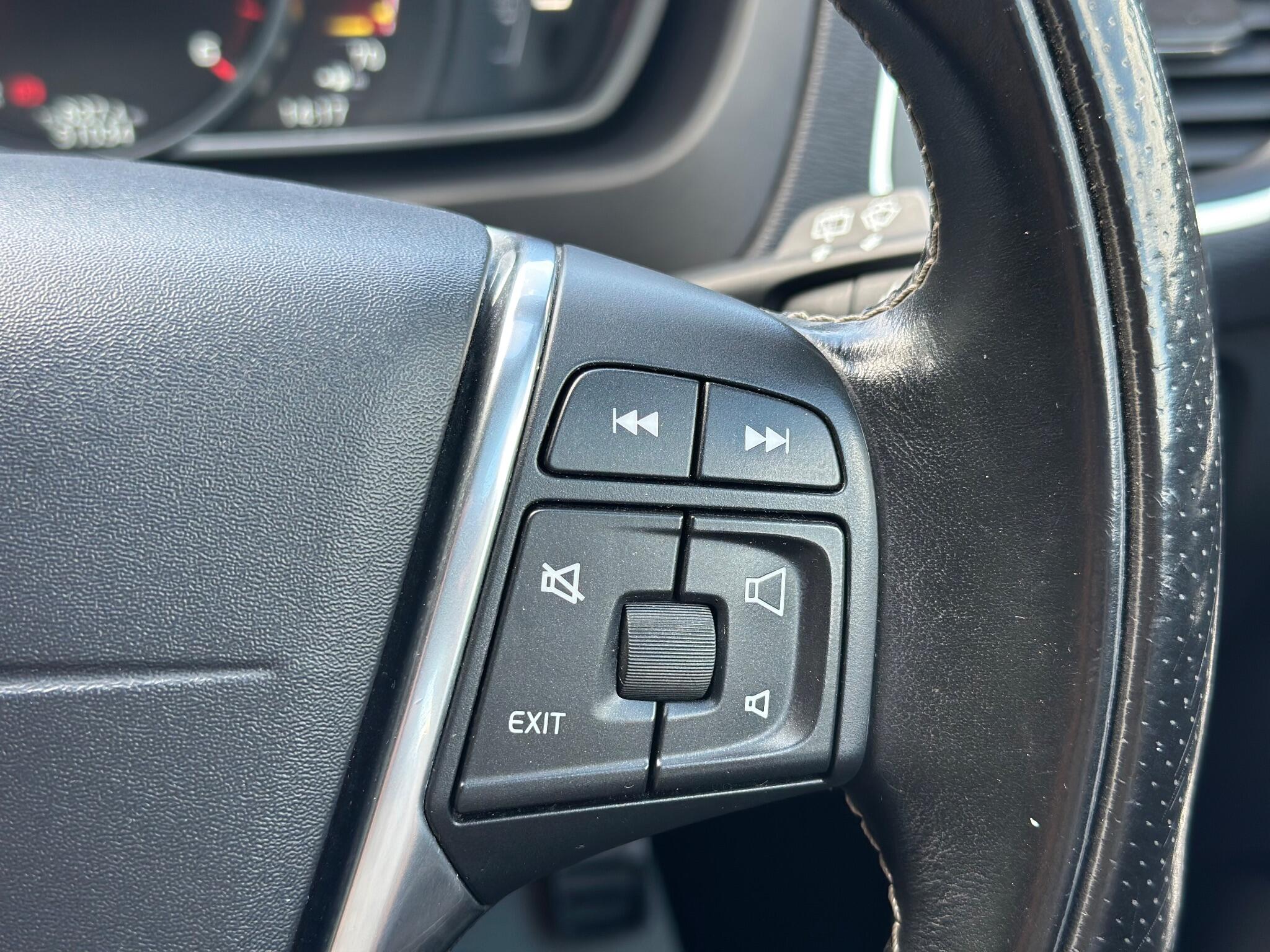 Volvo V40 view 37