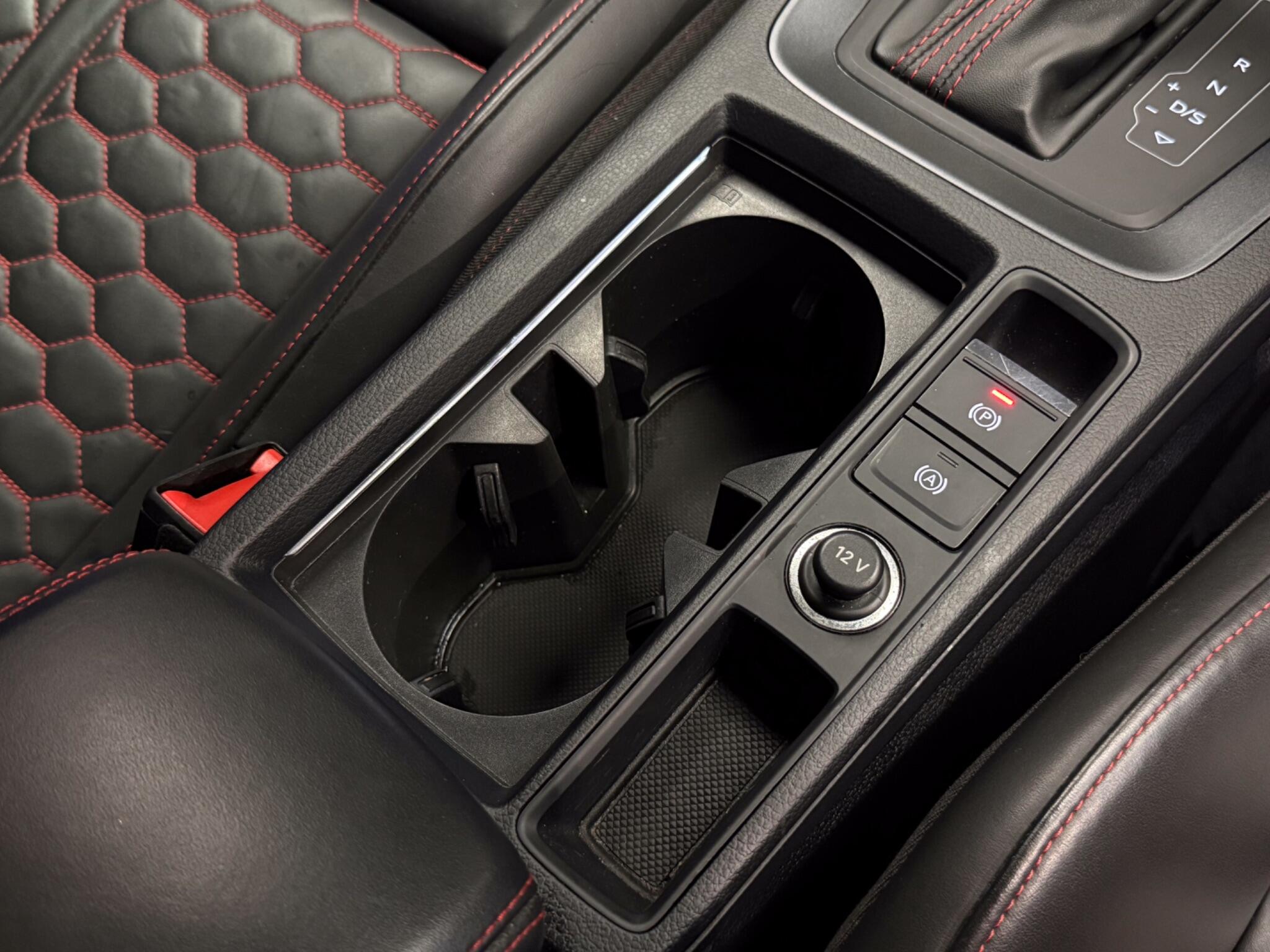 Audi RS Q3 view 46