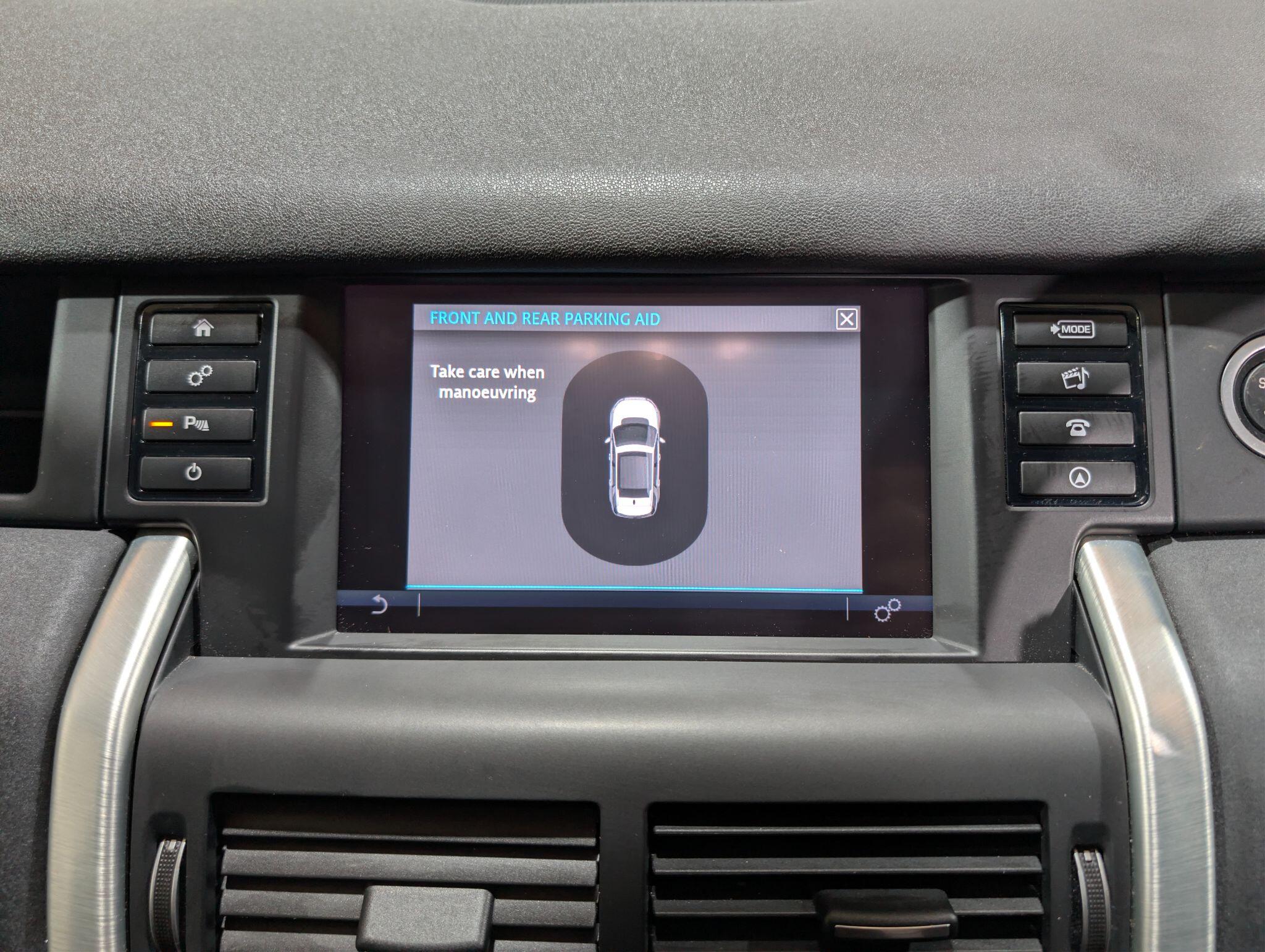 Land Rover Discovery Sport view 42