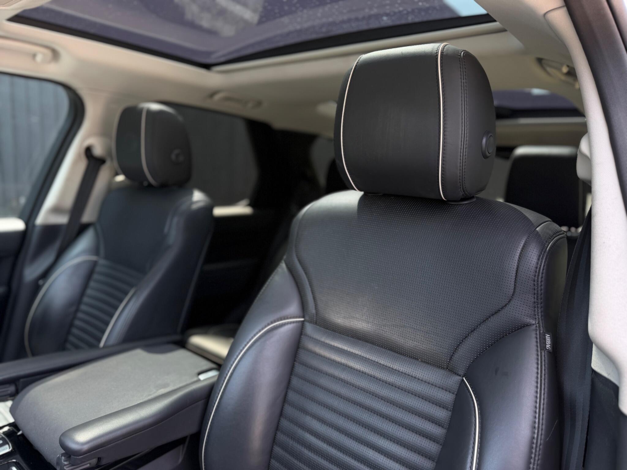 Land Rover Discovery view 34