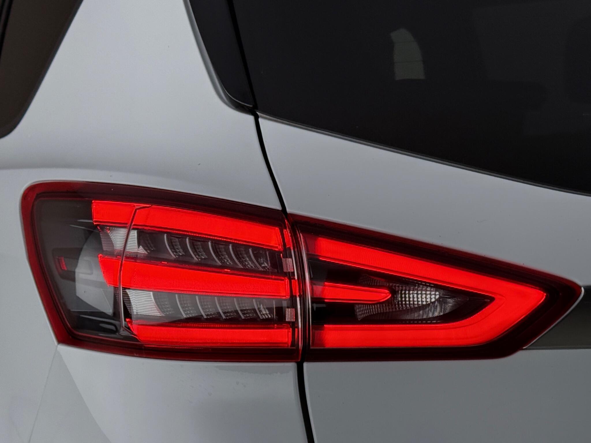 Ford S-Max view 10