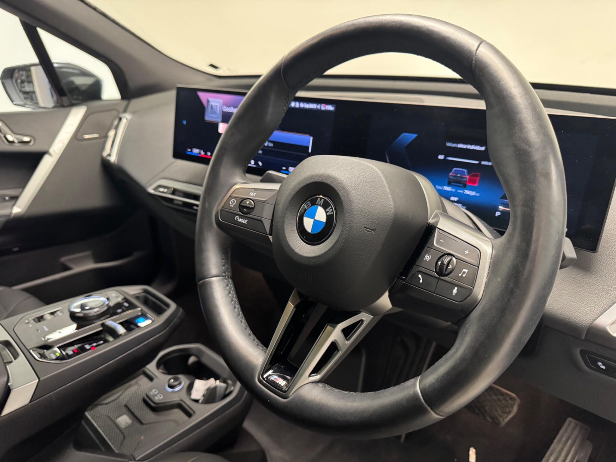 BMW Ix view 29