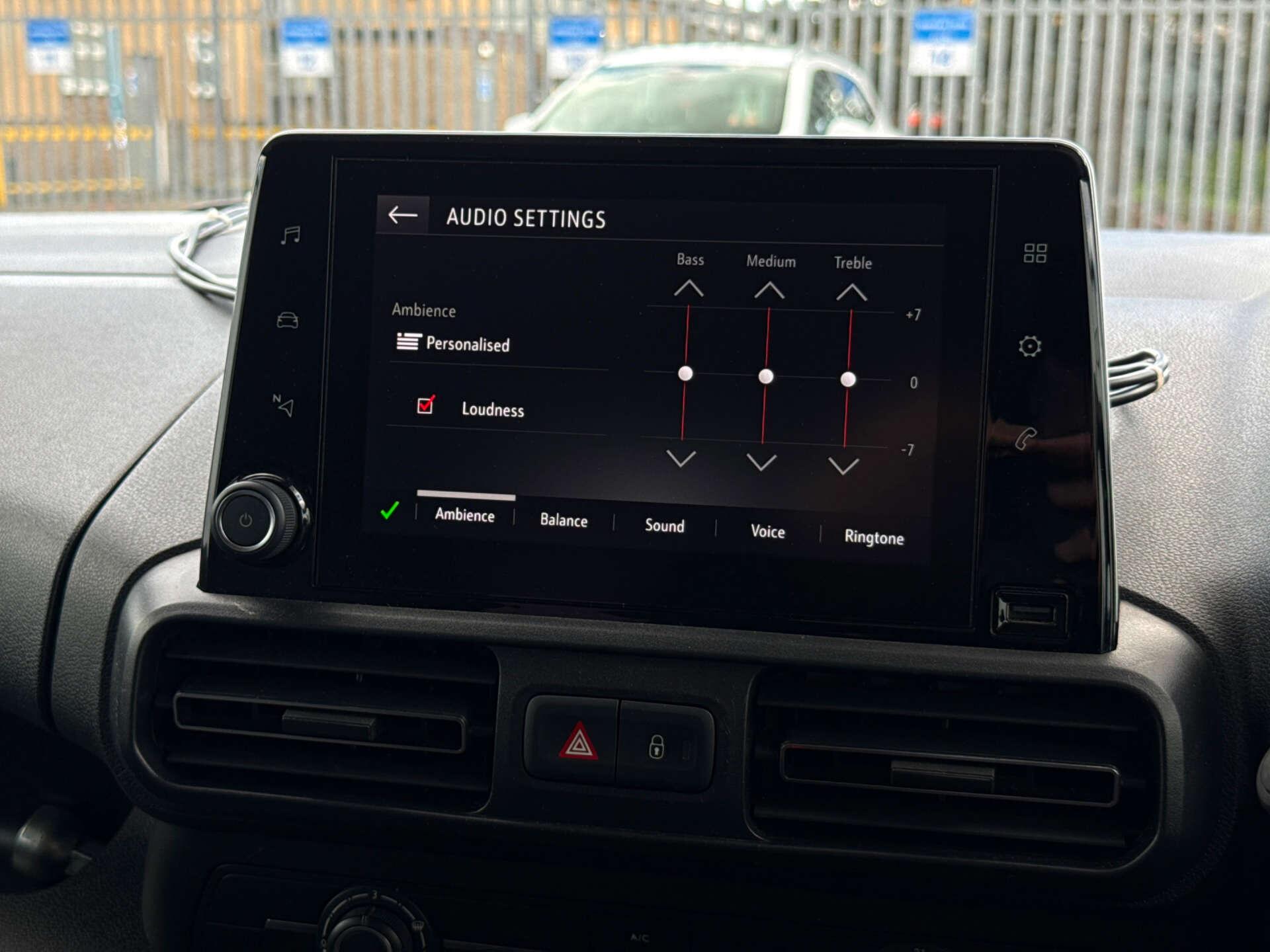 Vauxhall Combo Life view 63