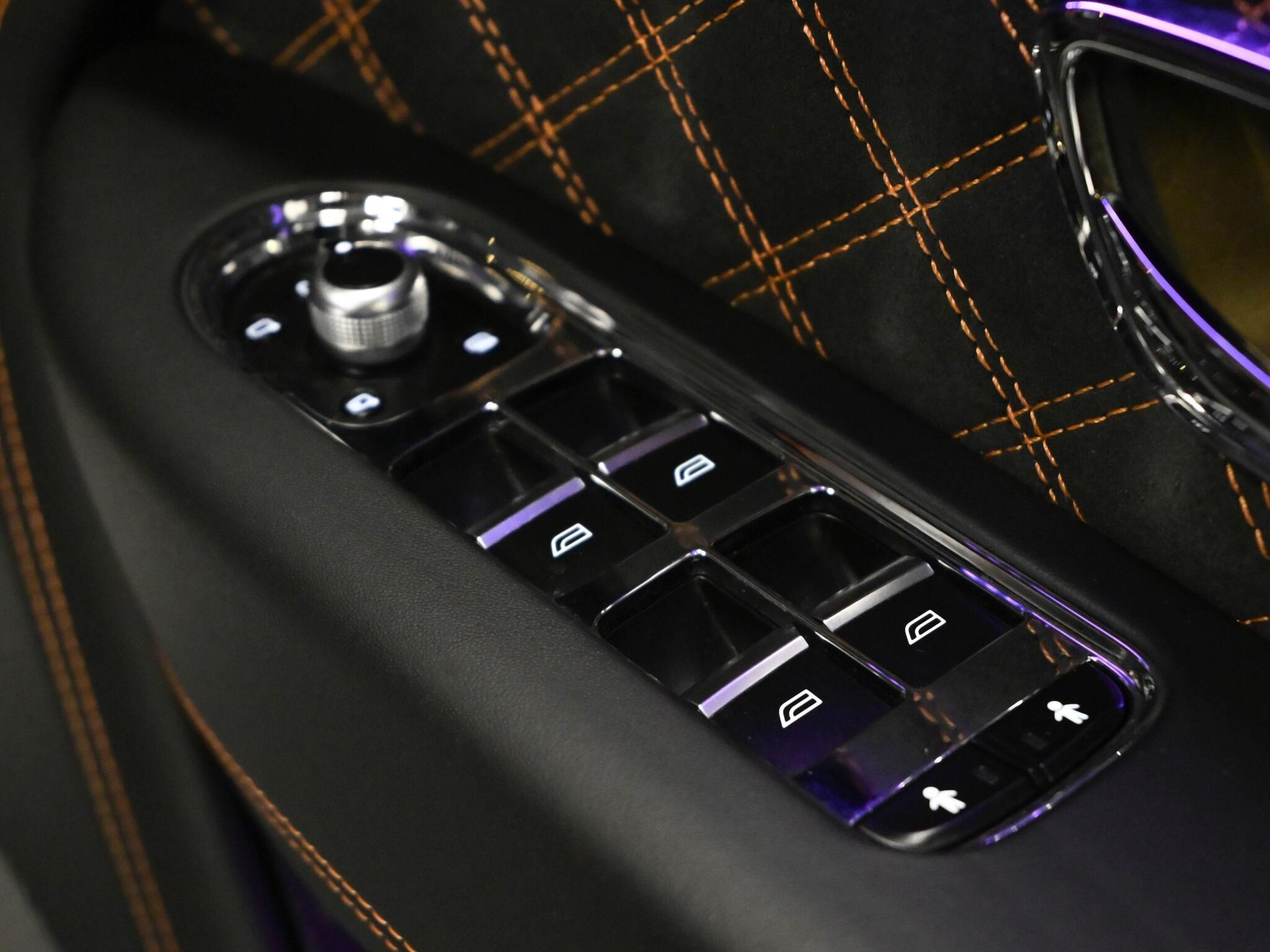 Bentley Bentayga view 38