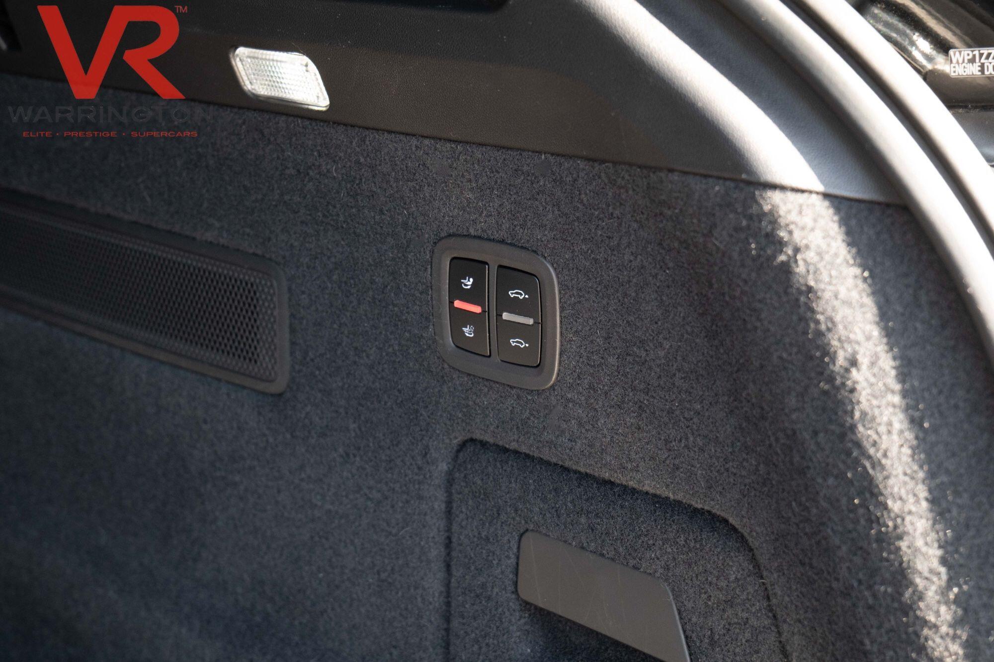Porsche Cayenne view 16