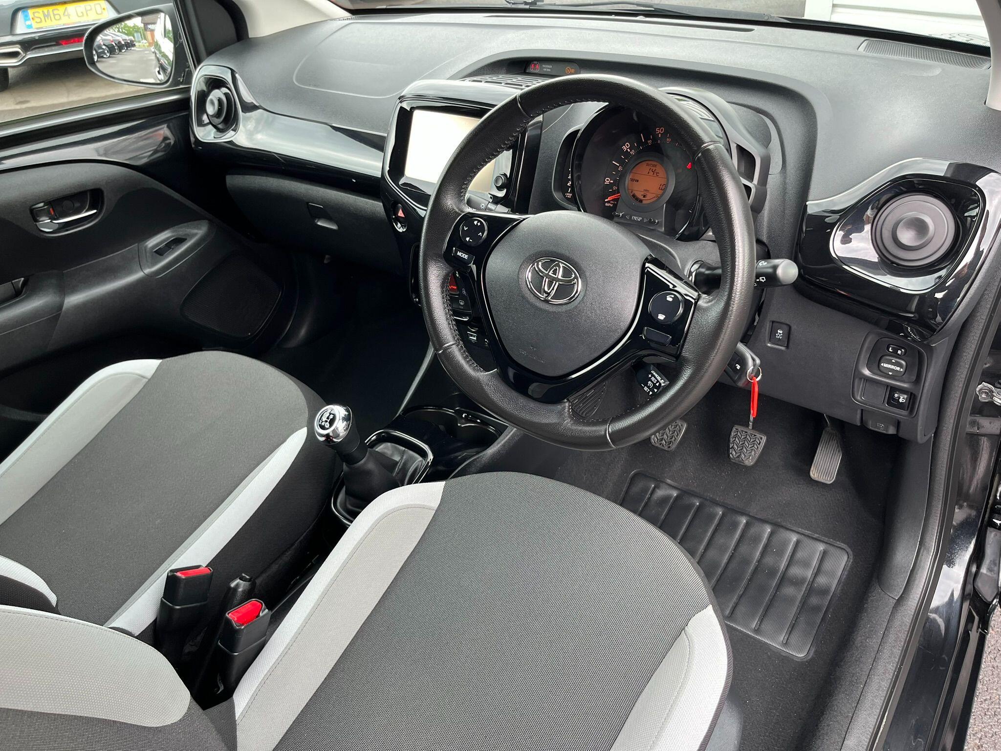 Toyota Aygo view 12