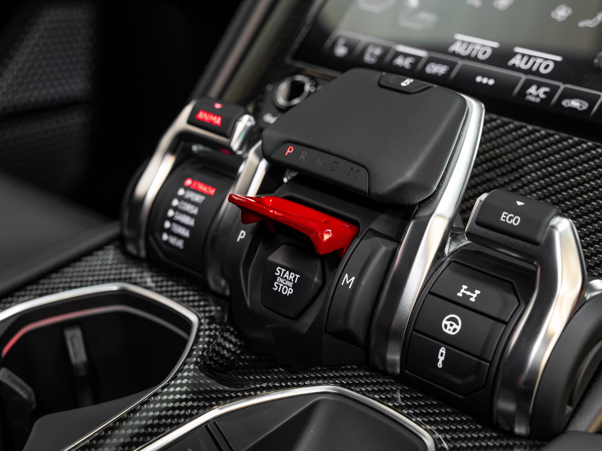 Lamborghini Urus view 22
