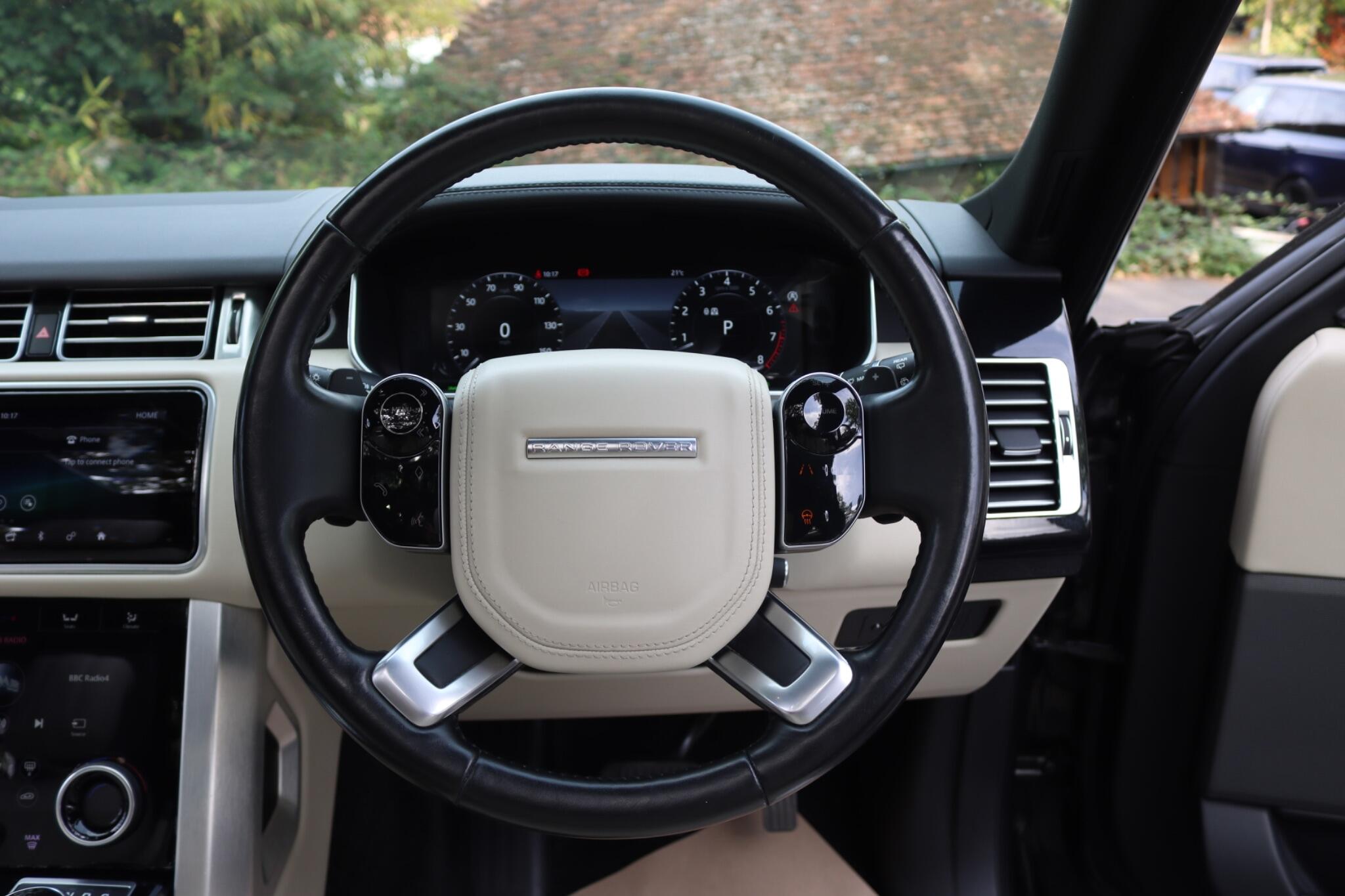 Land Rover Range Rover view 55