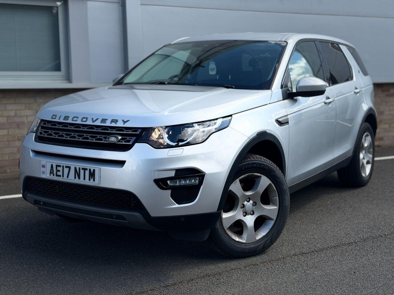 Land Rover Discovery Sport view 23