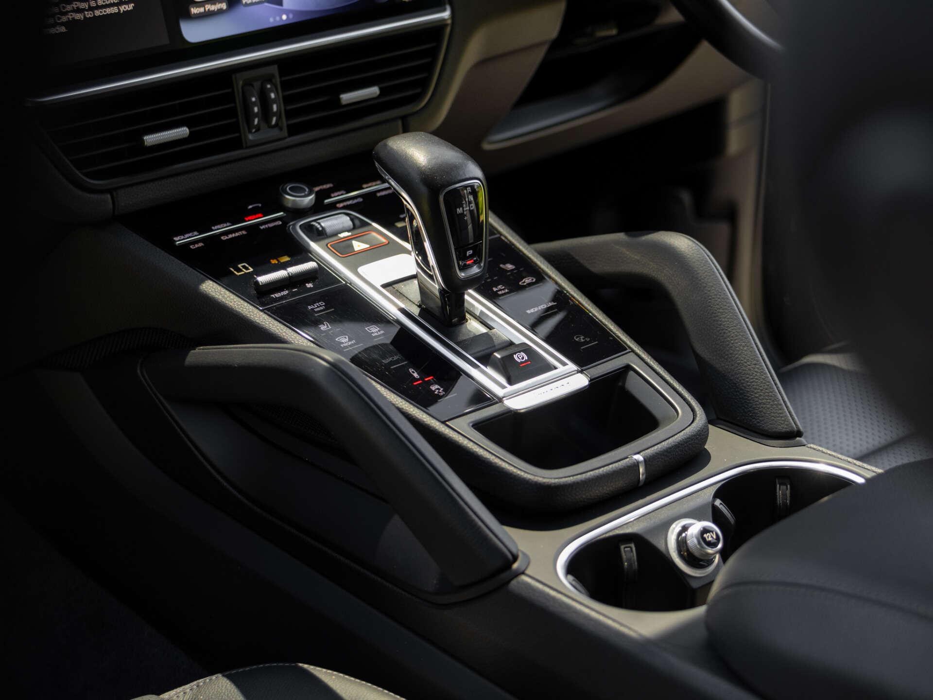 Porsche Cayenne view 4
