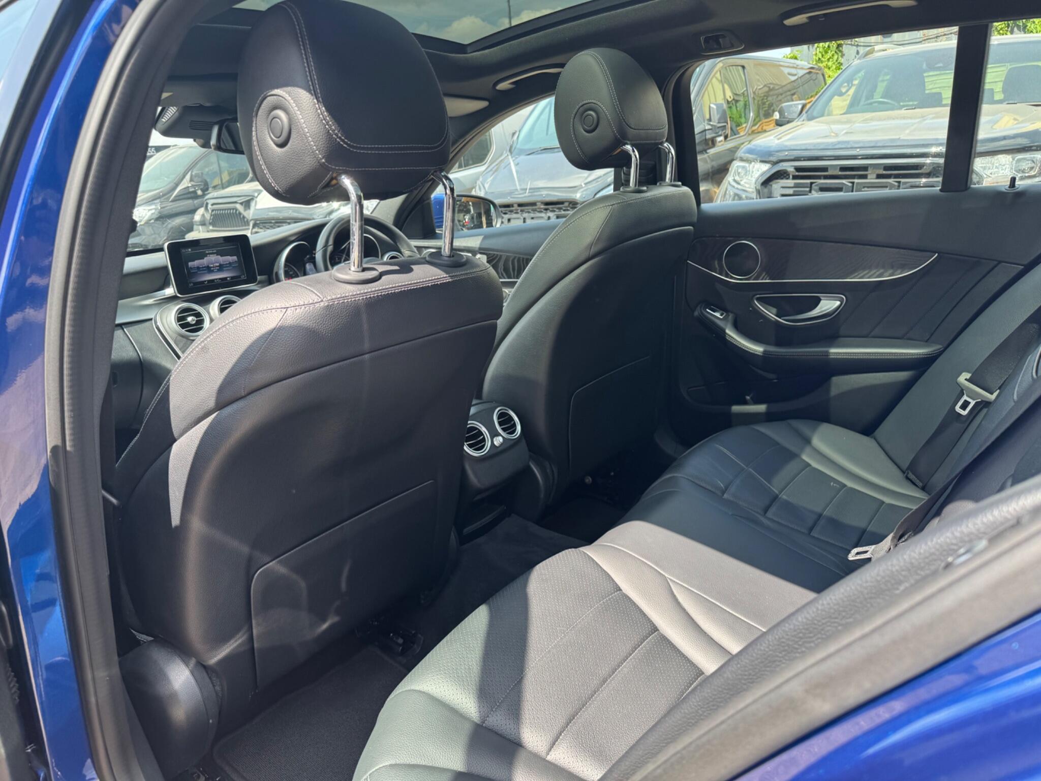 Mercedes-Benz C Class view 20