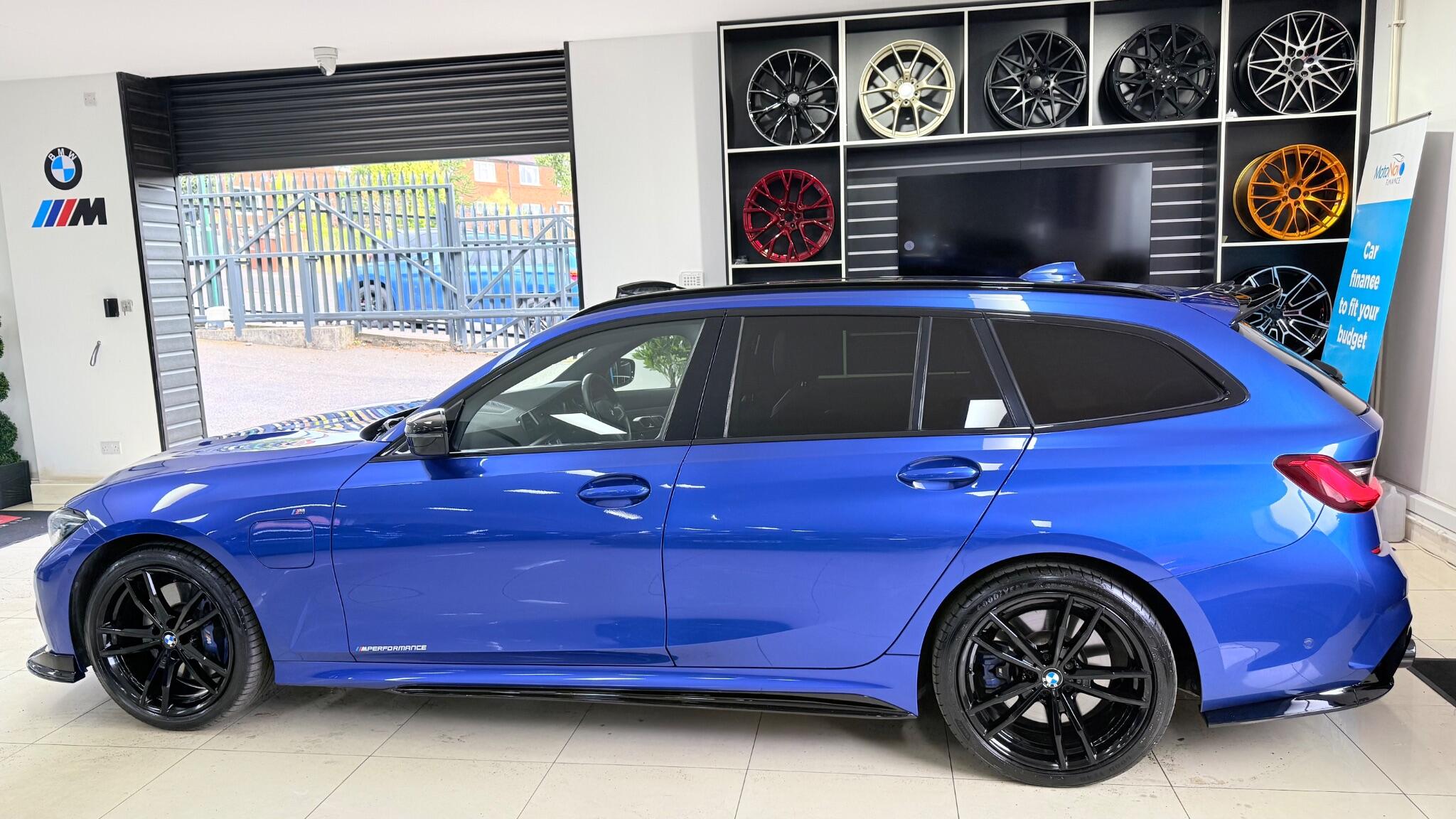 BMW 3 Series view 36