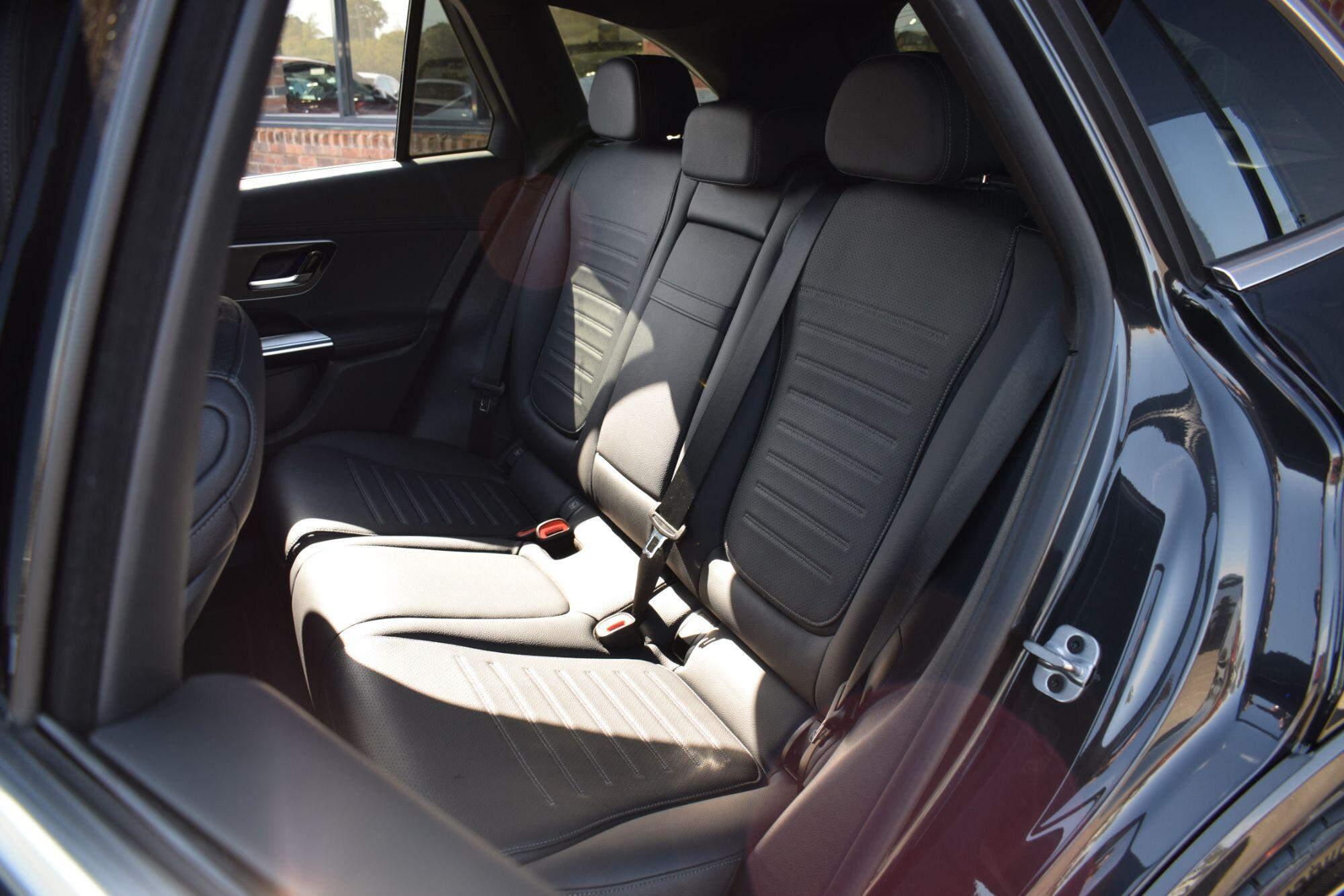 Mercedes-Benz GLC view 24