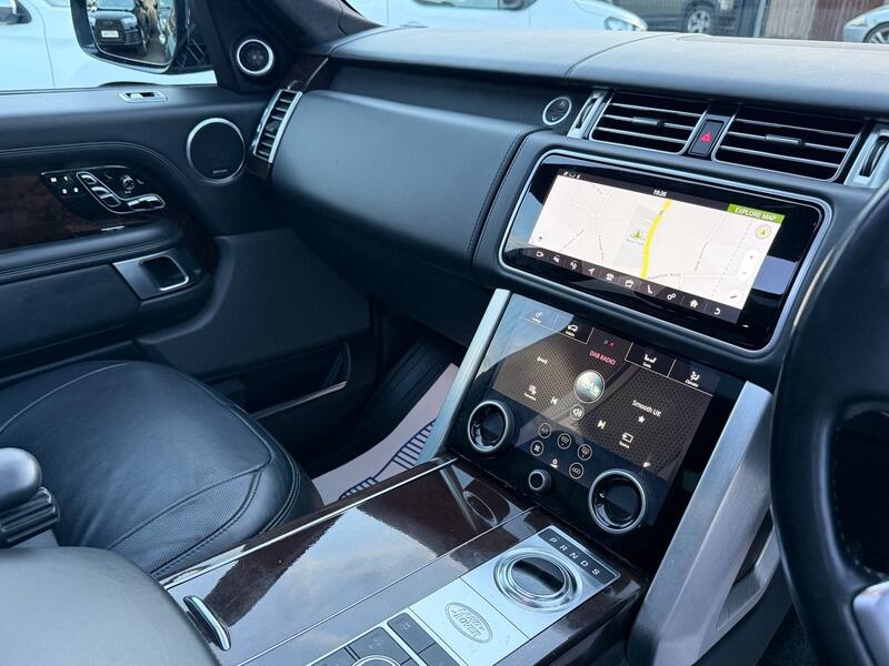 Land Rover Range Rover view 32