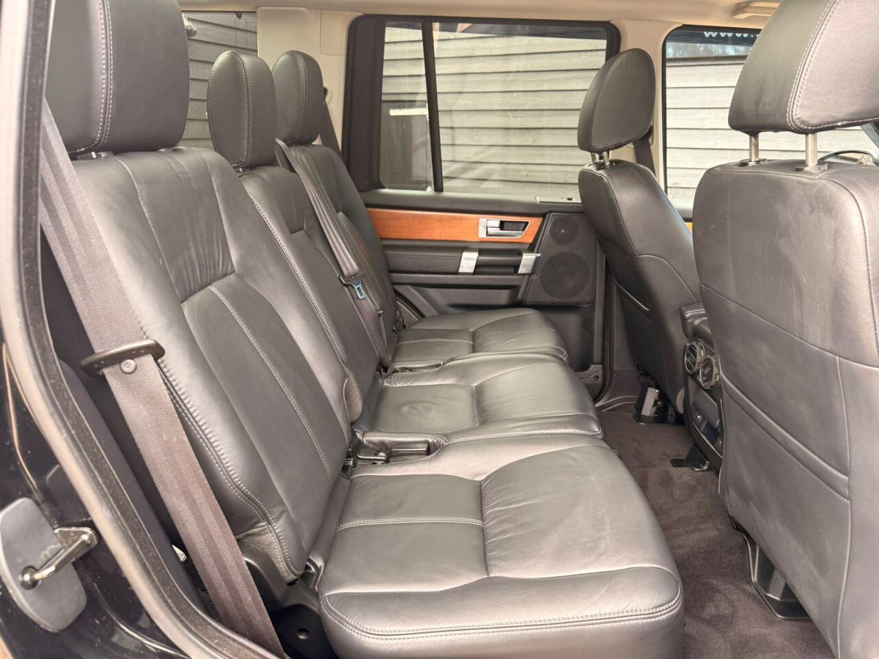Land Rover Discovery view 17