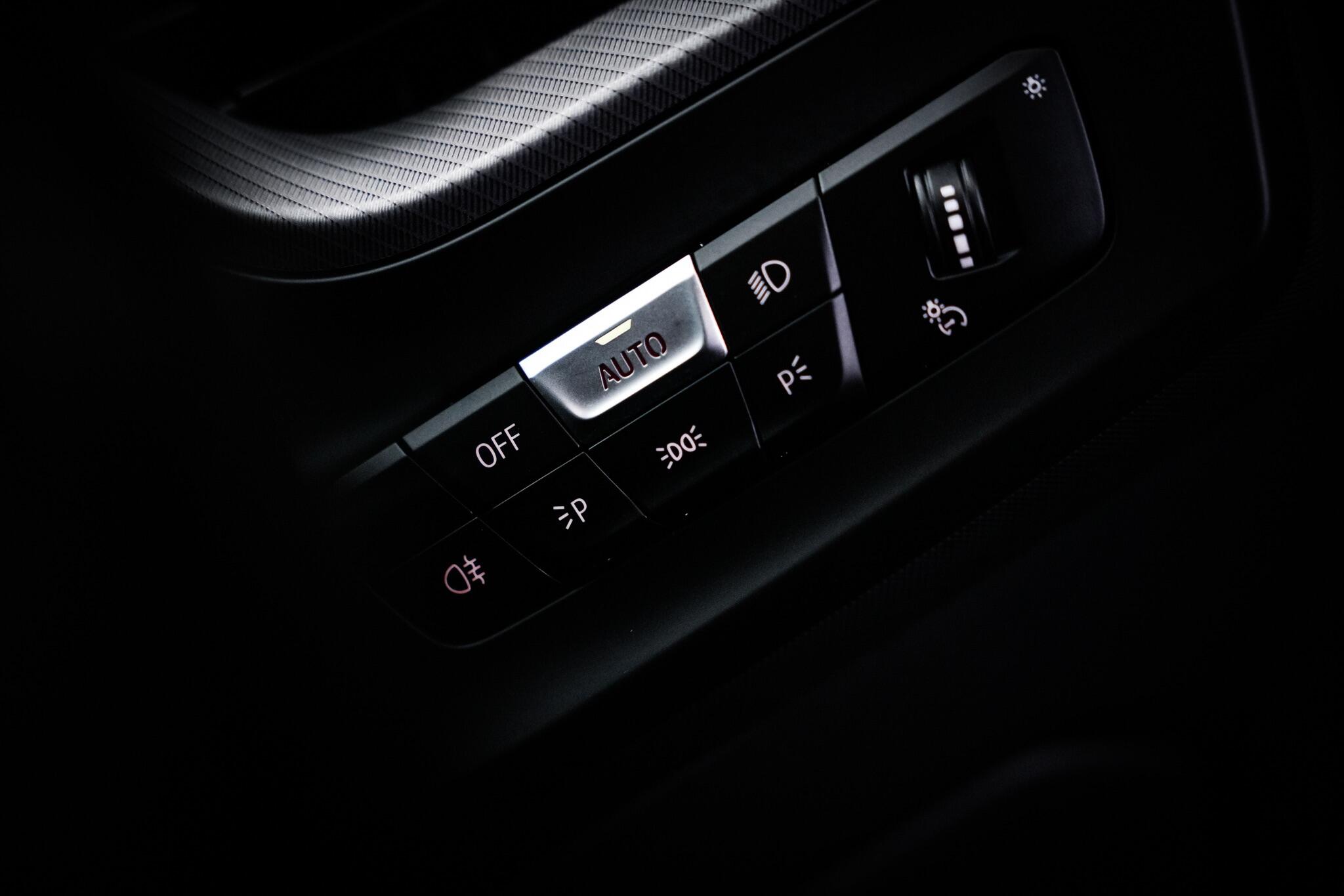 BMW 1 Series view 50