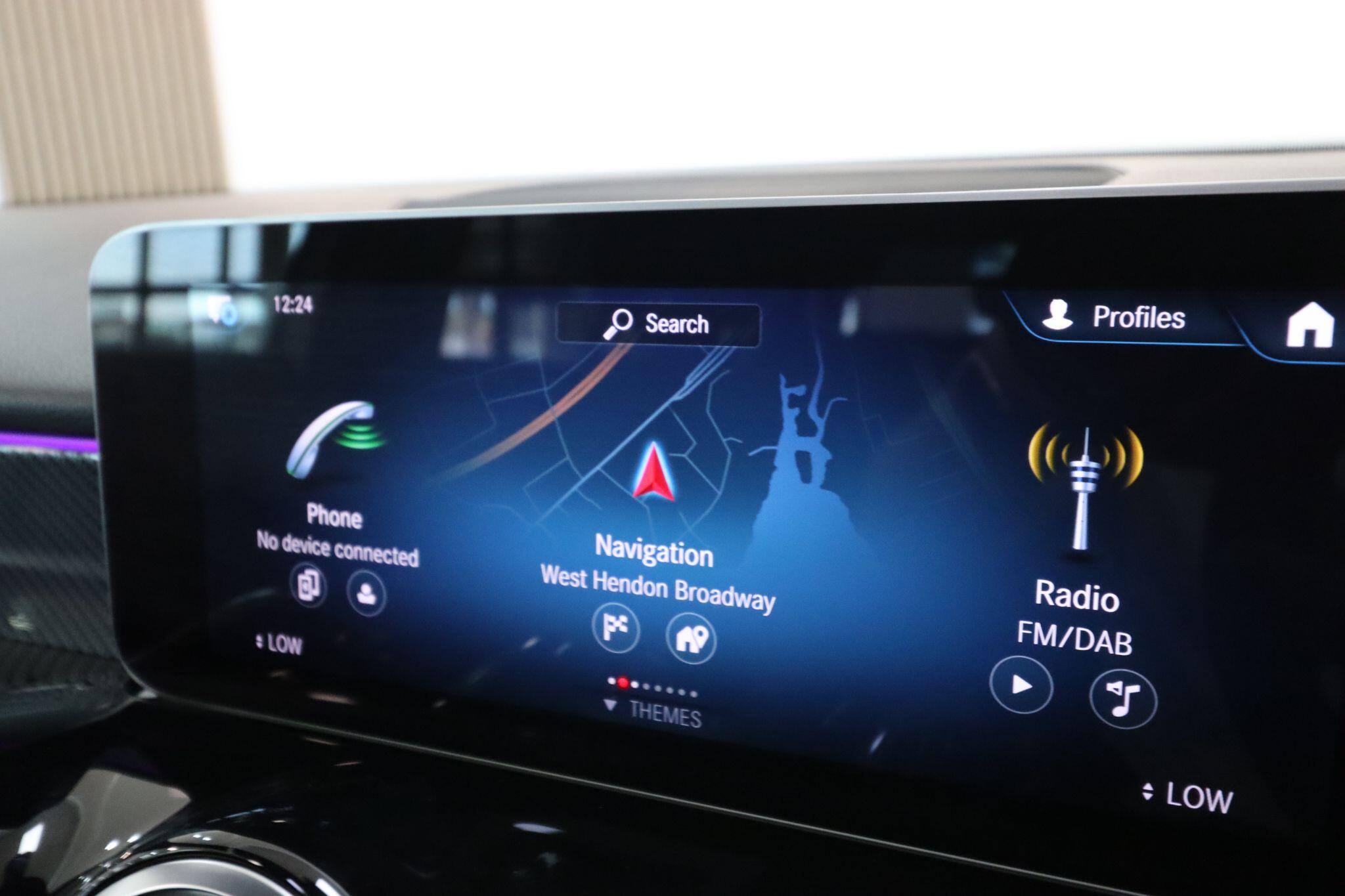 Mercedes-Benz GLB view 24