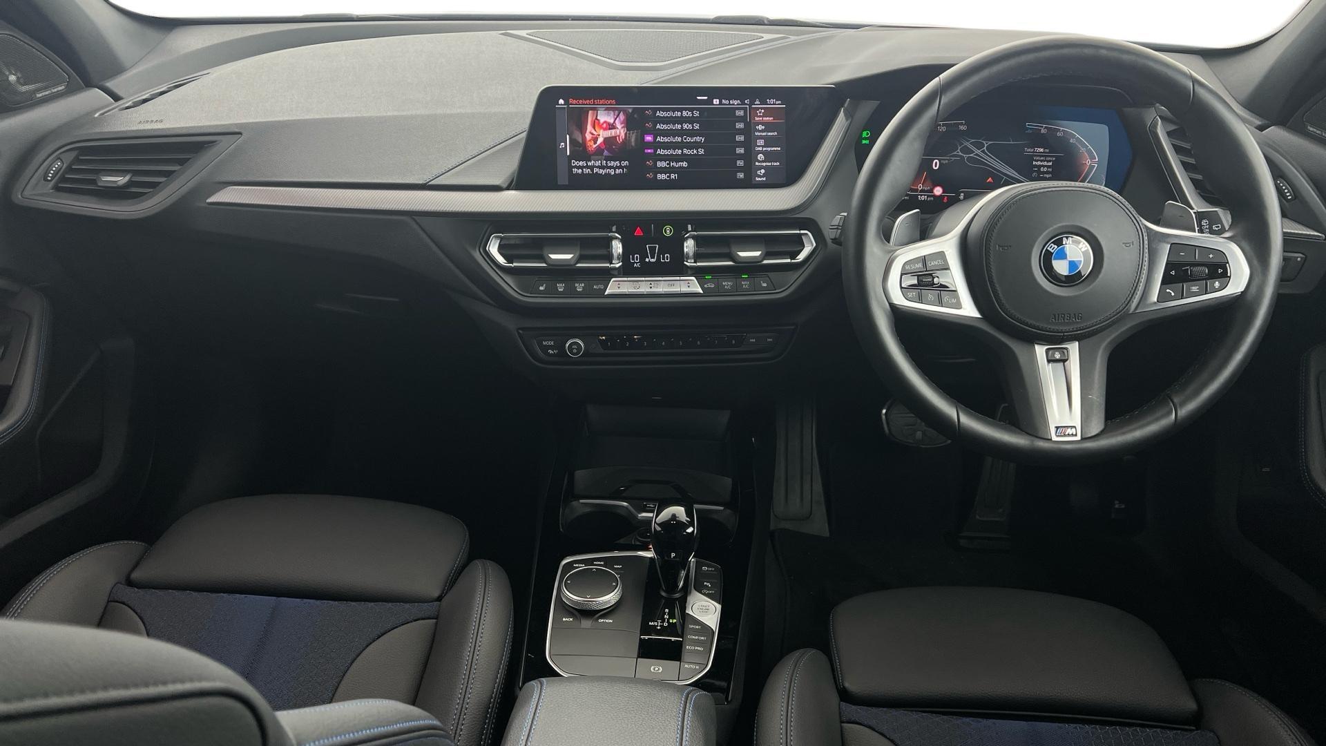 BMW 1 Series view 4