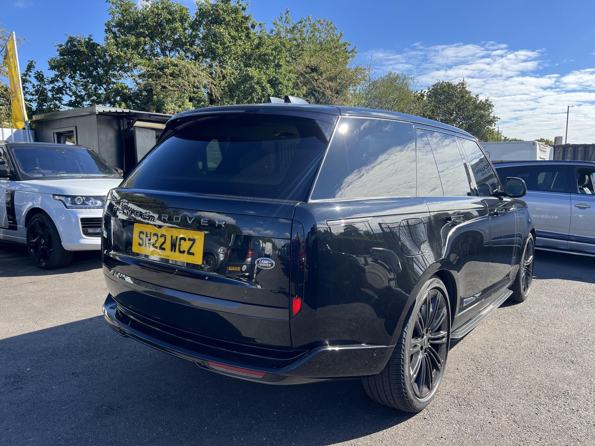 Land Rover Range Rover view 37