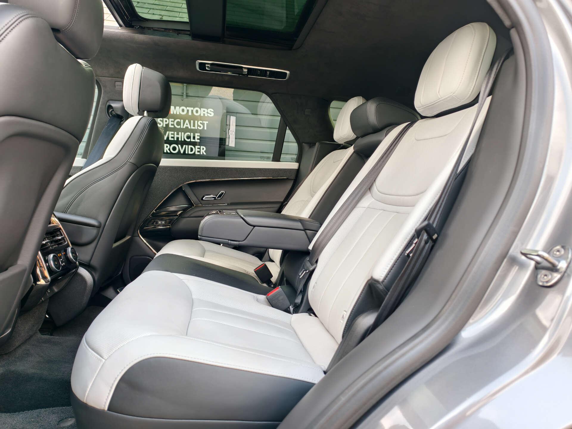 Land Rover Range Rover Sport view 20