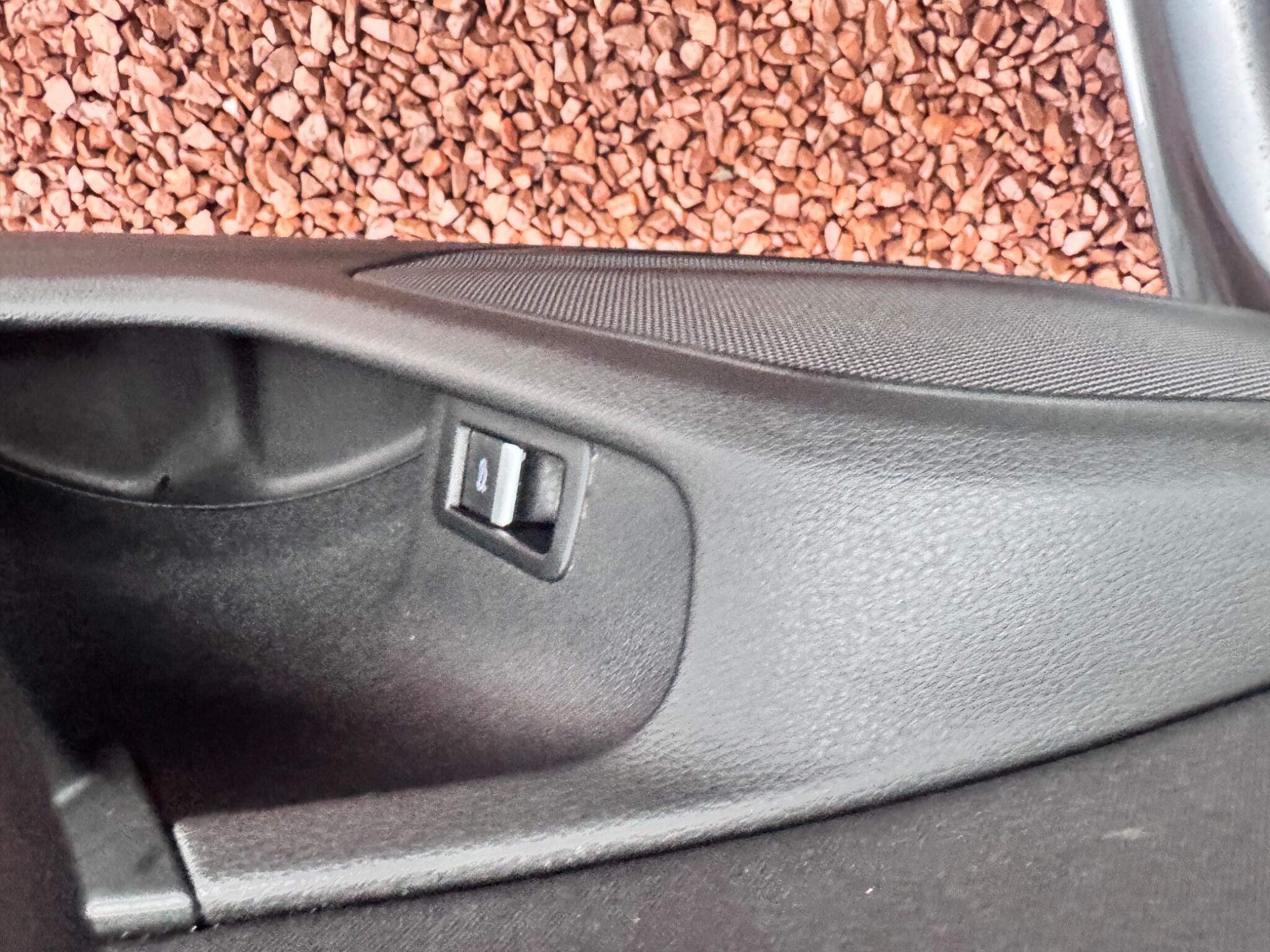 Audi A4 view 15