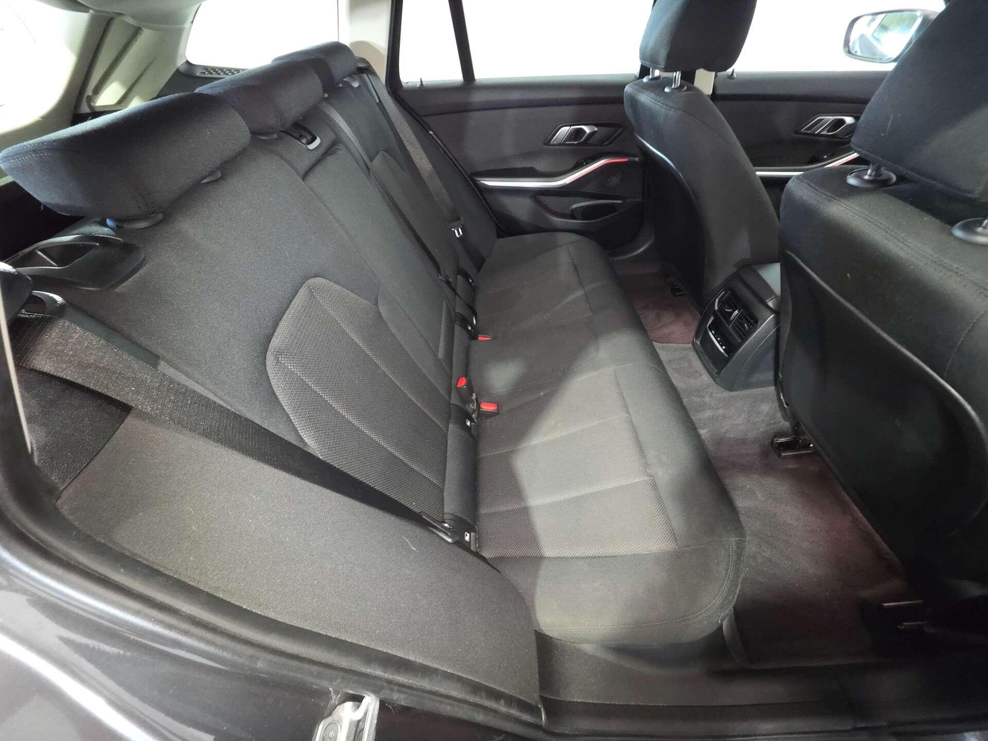 BMW 3 Series view 61