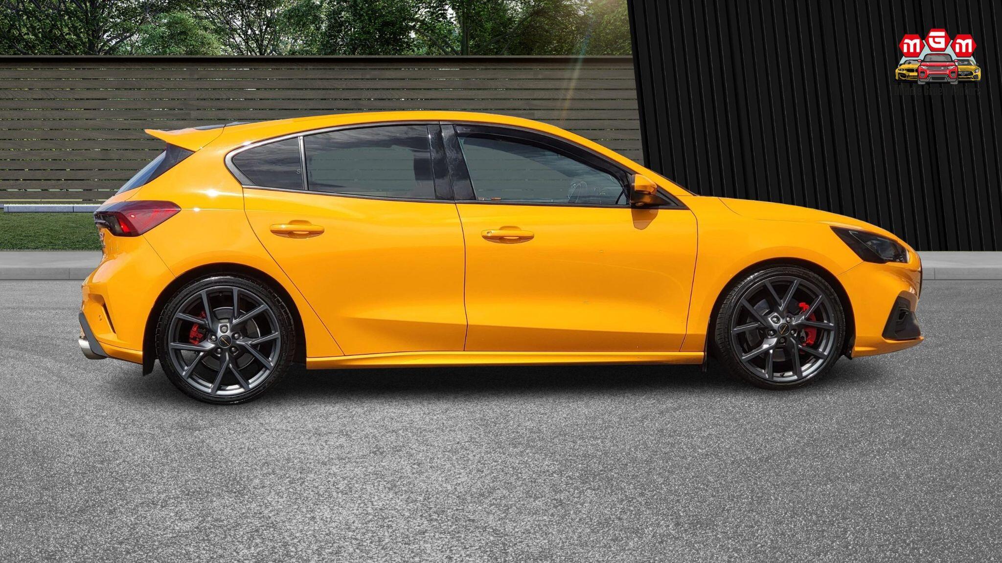 Ford Focus view 9