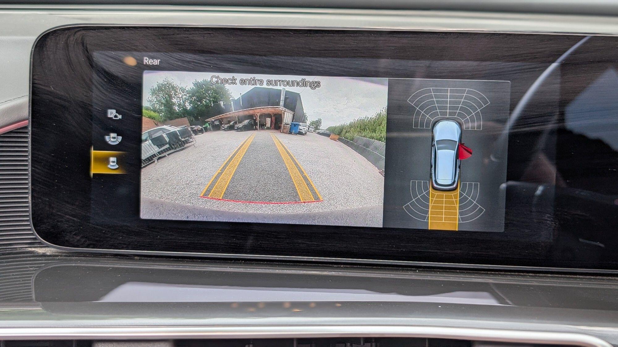 Mercedes-Benz EQC view 17