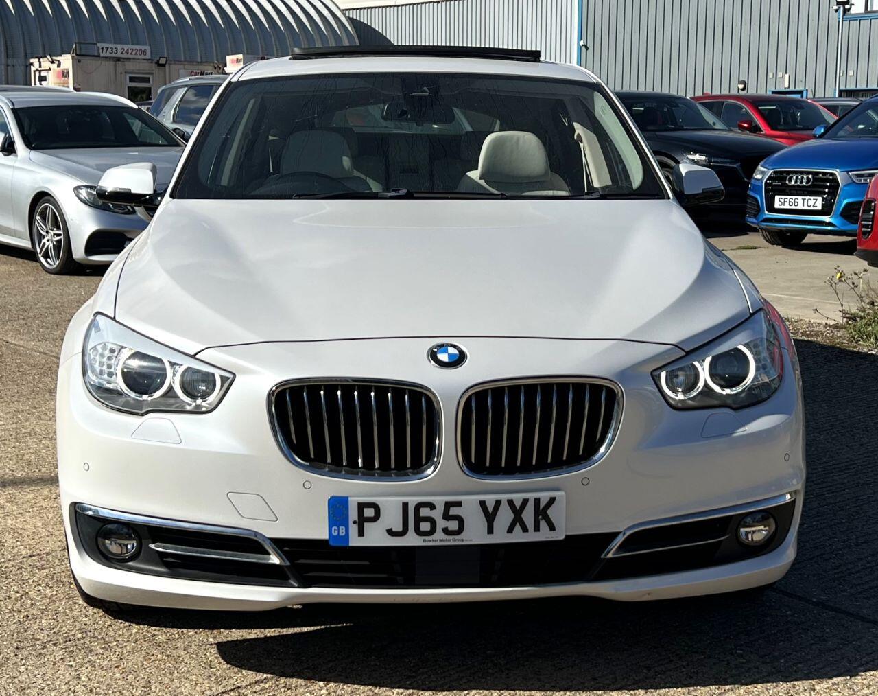 BMW 5 Series view 5