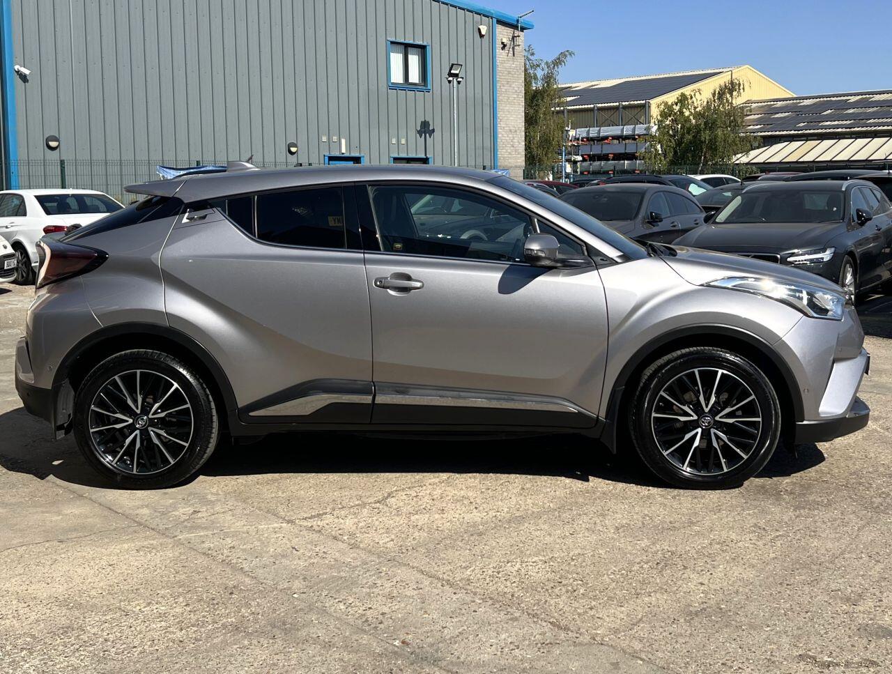 Toyota C-HR view 7