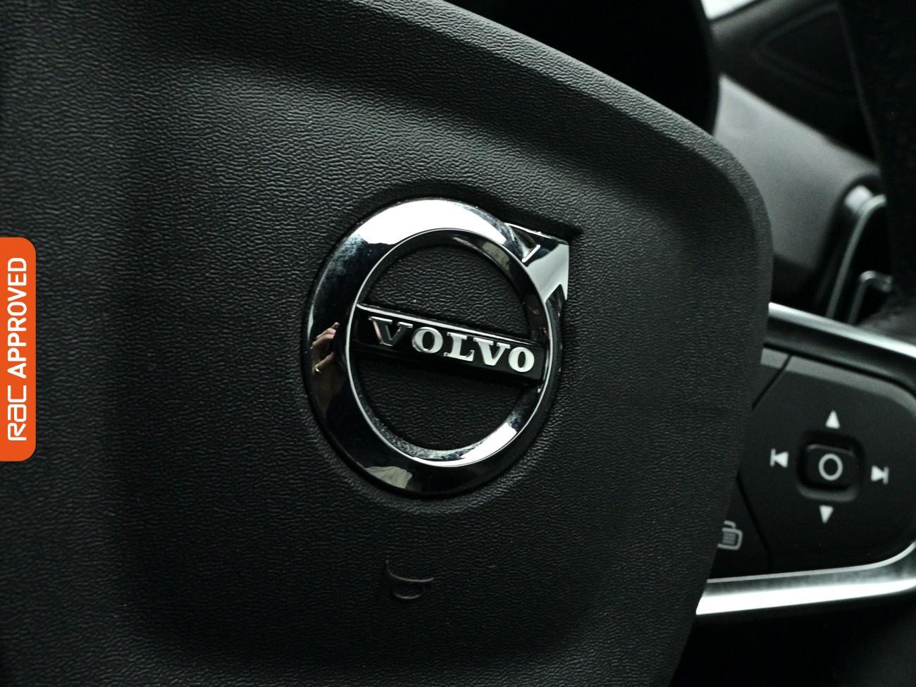 Volvo XC40 view 24