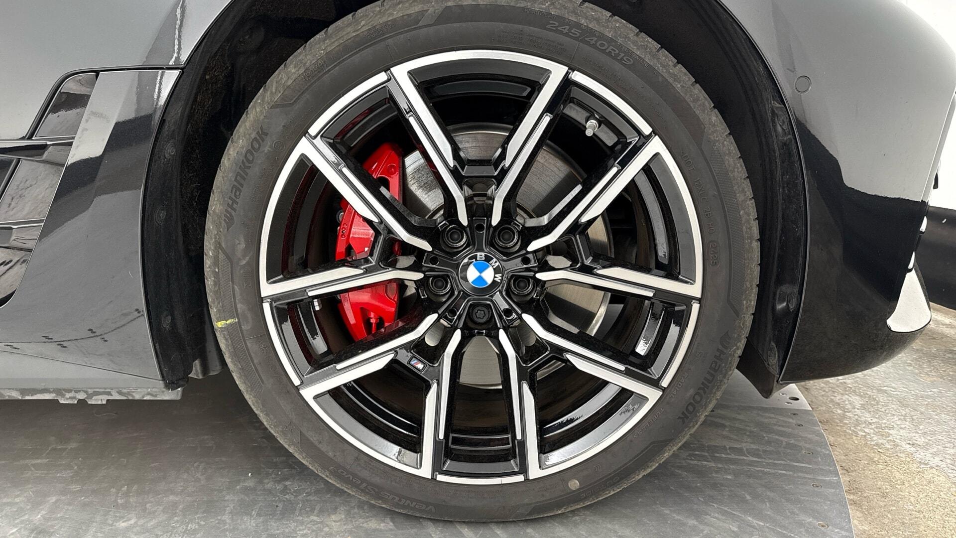 BMW i4 view 14