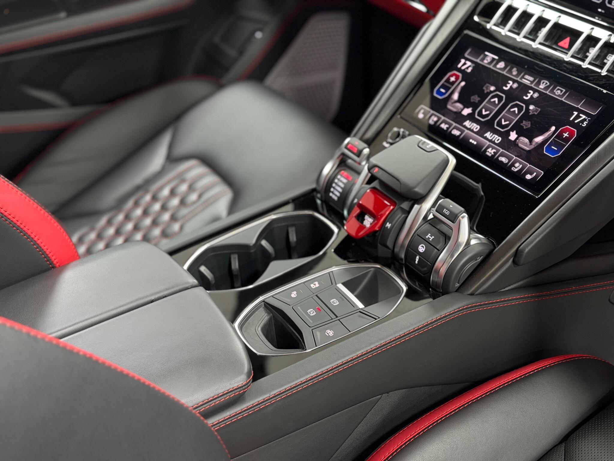Lamborghini Urus view 14