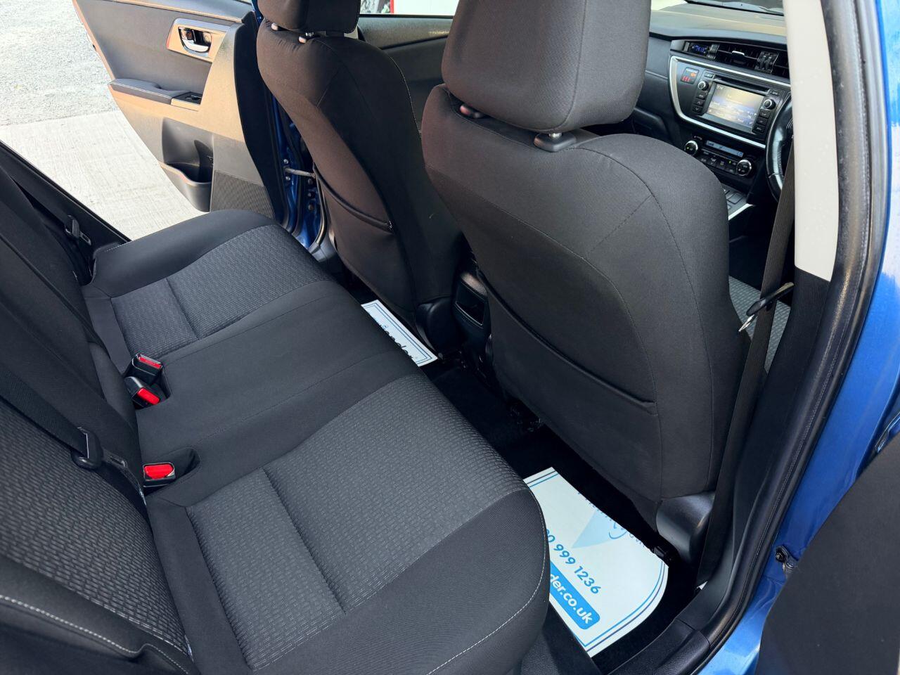 Toyota Auris view 21