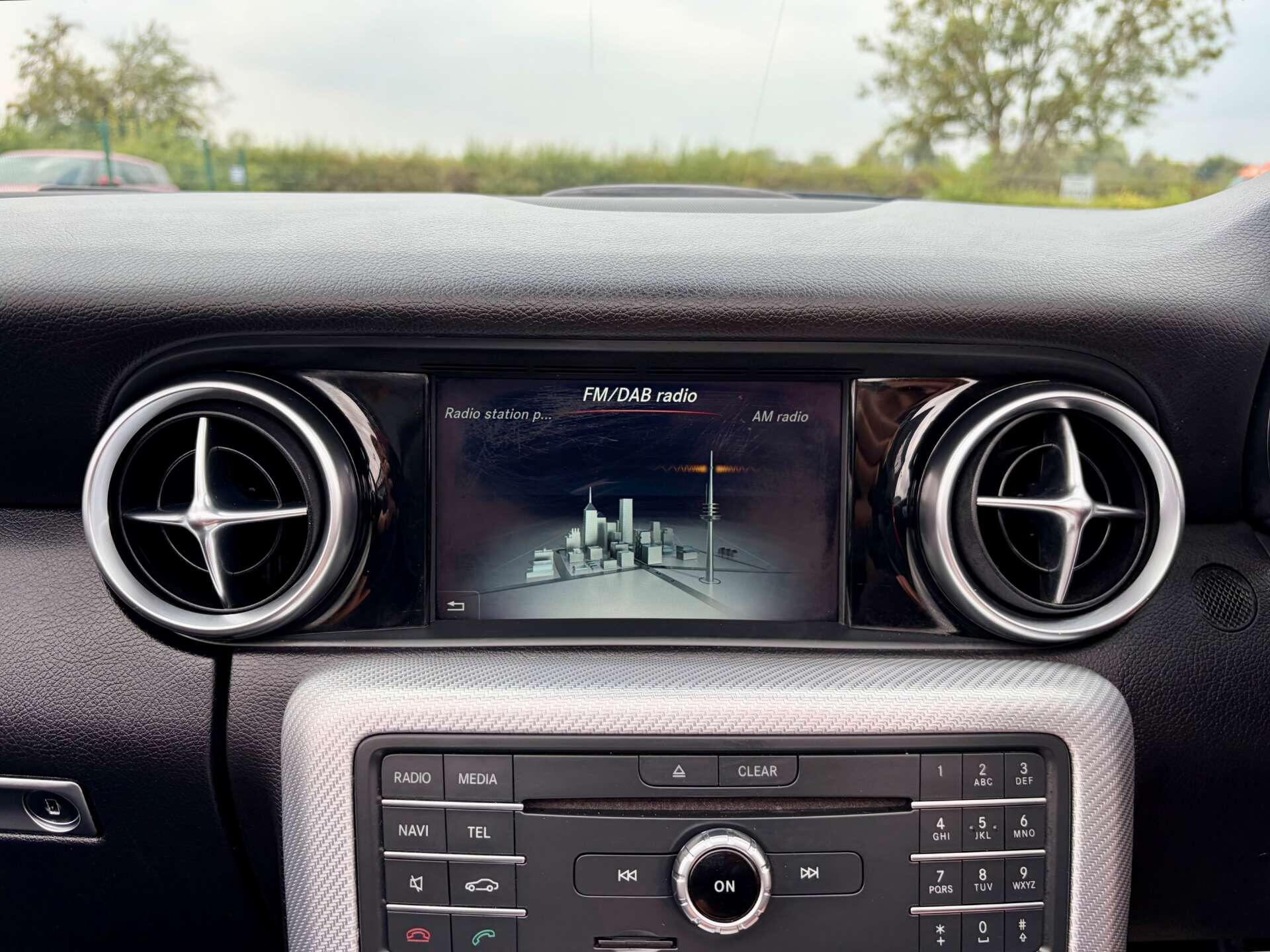 Mercedes-Benz SLC view 43
