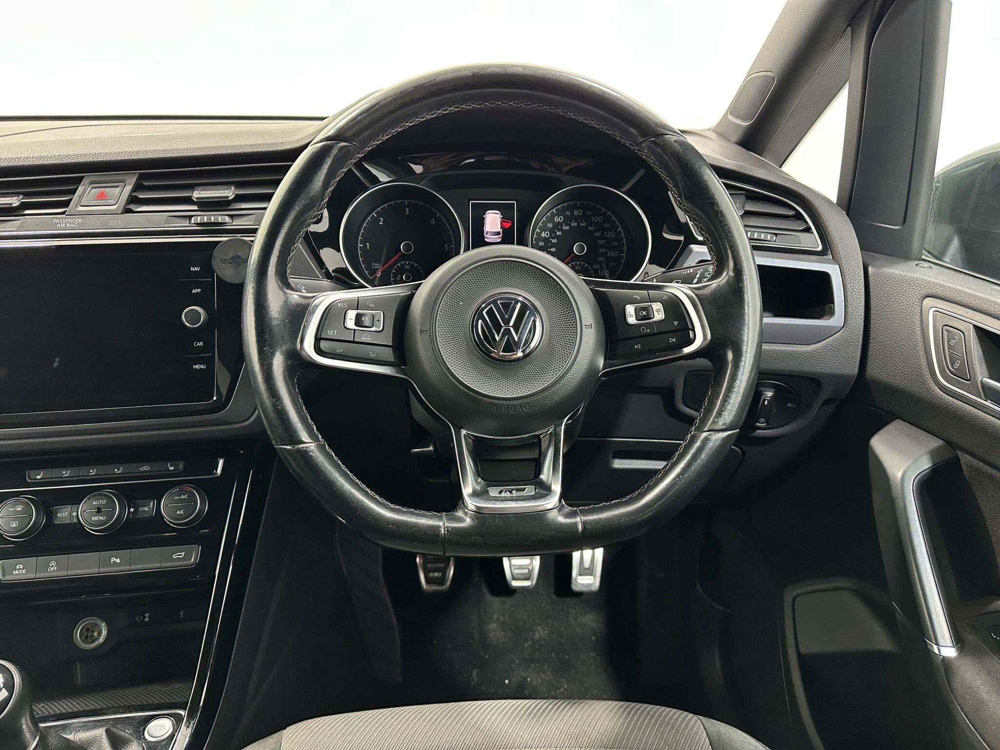 Volkswagen Touran view 13