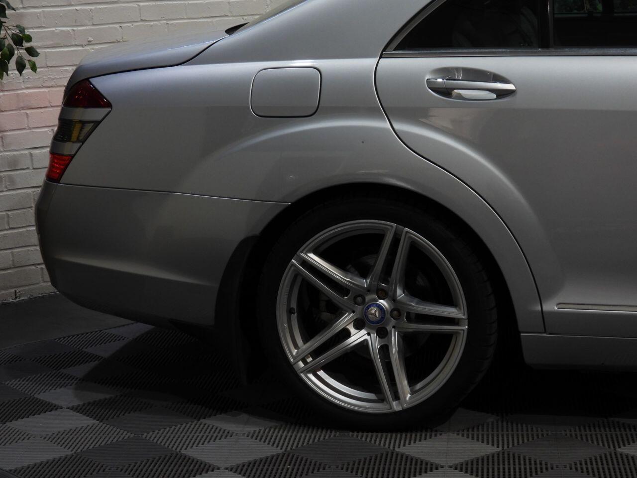 Mercedes-Benz S-Class view 33