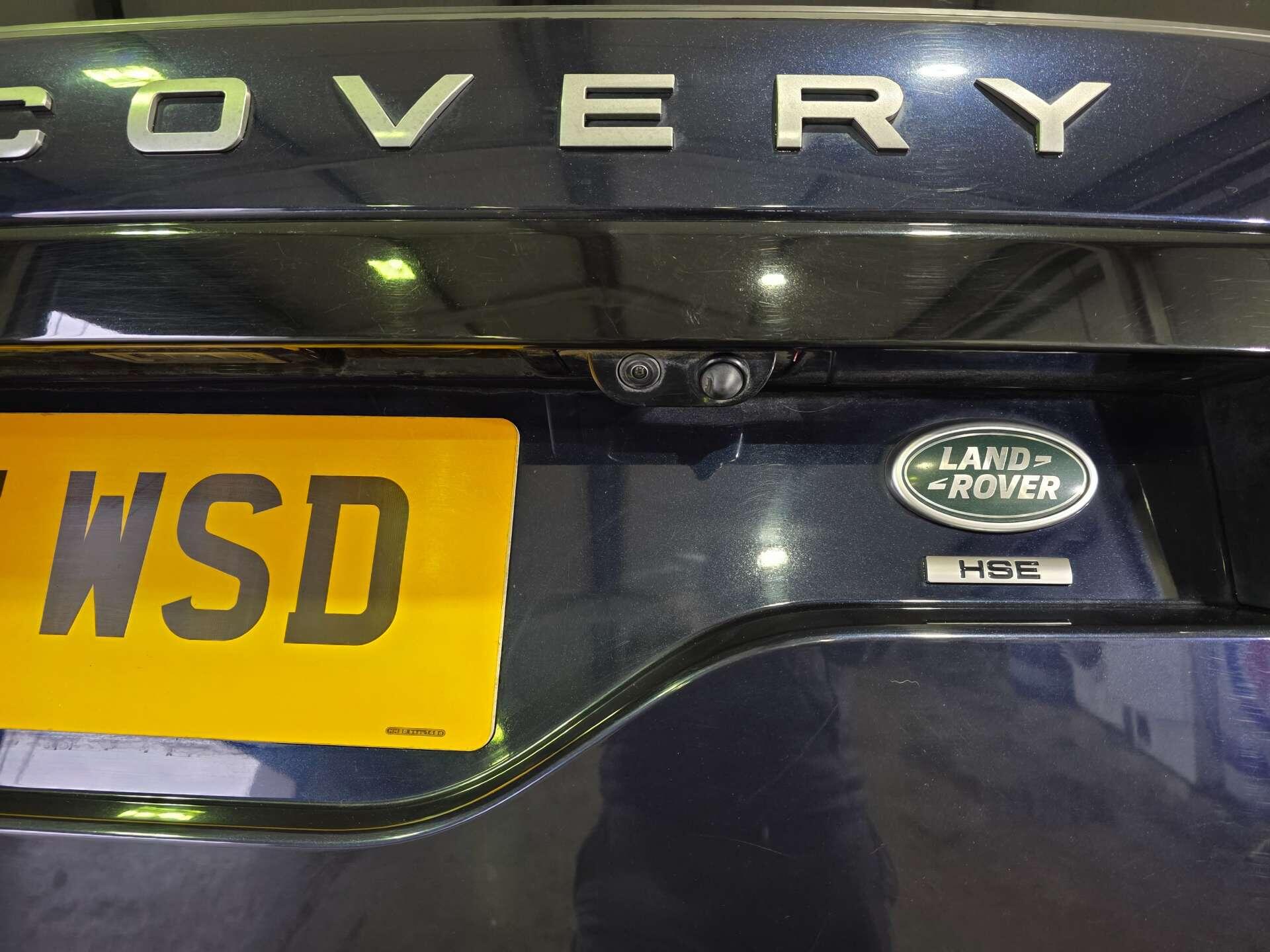 Land Rover Discovery view 17