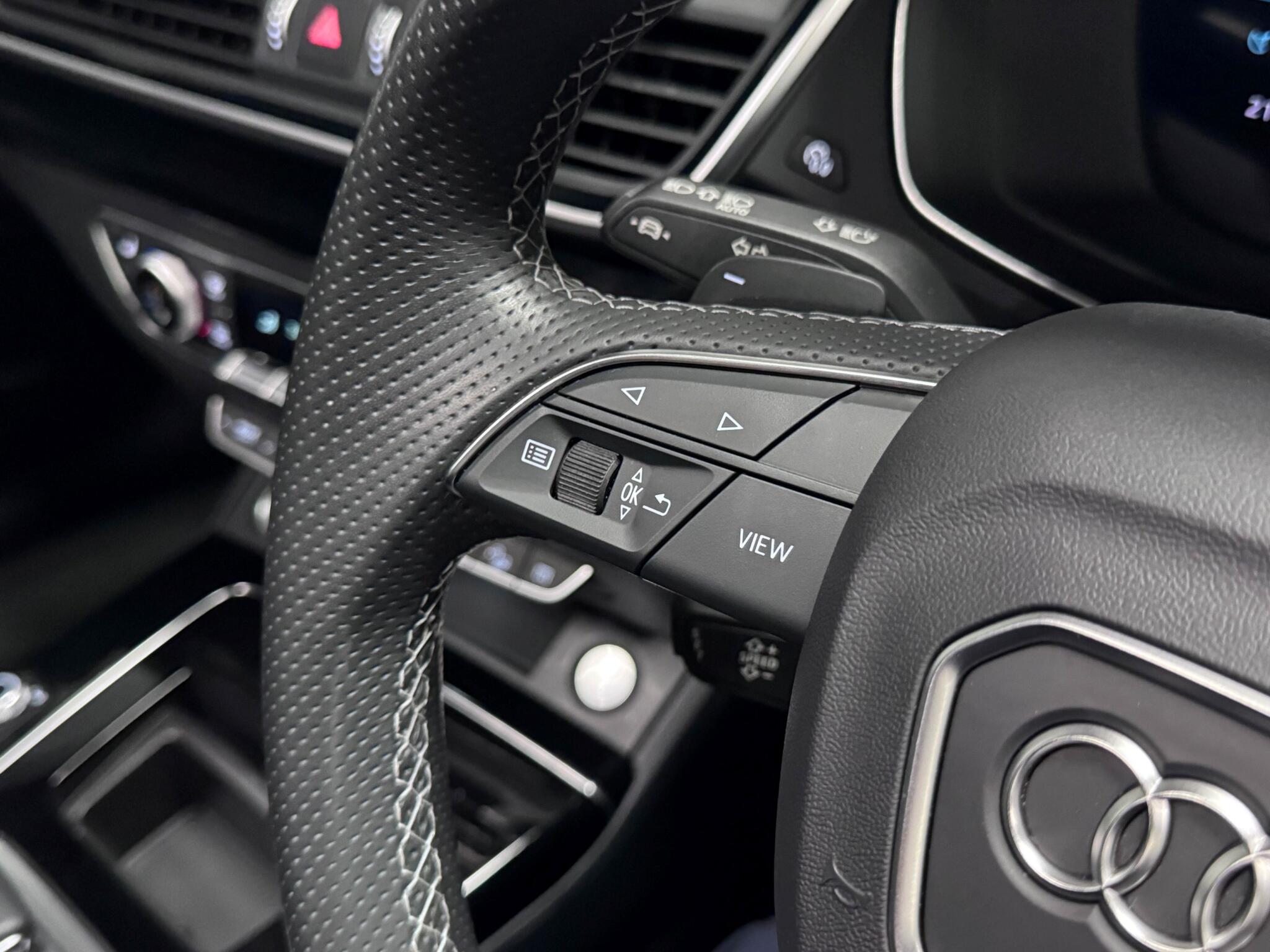 Audi Q5 view 13