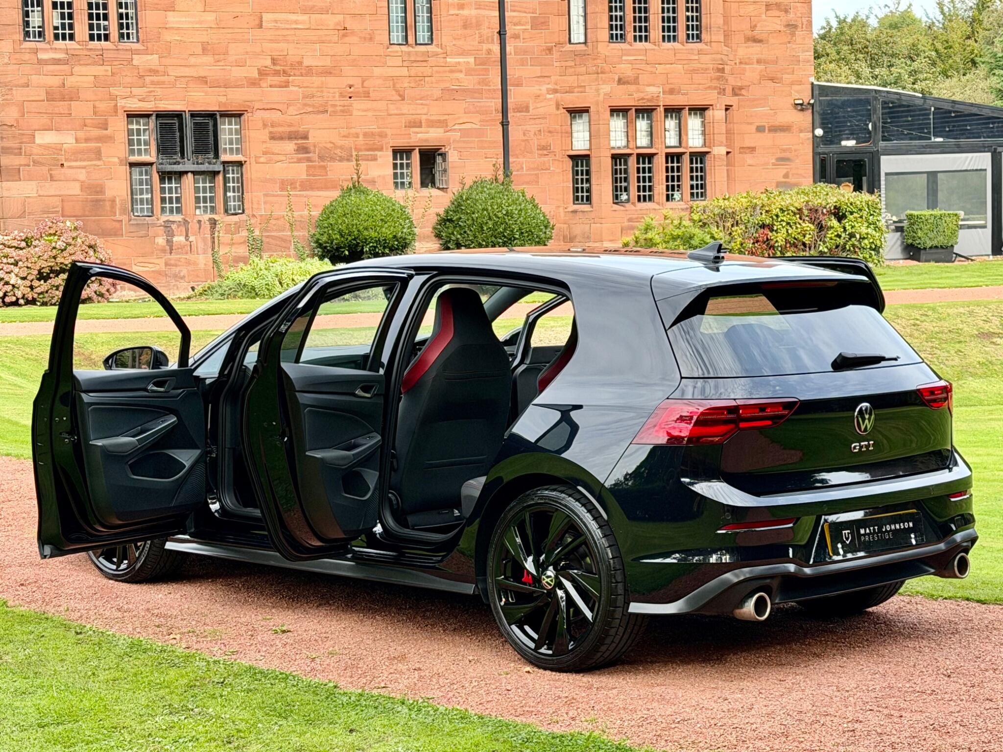Volkswagen Golf view 4