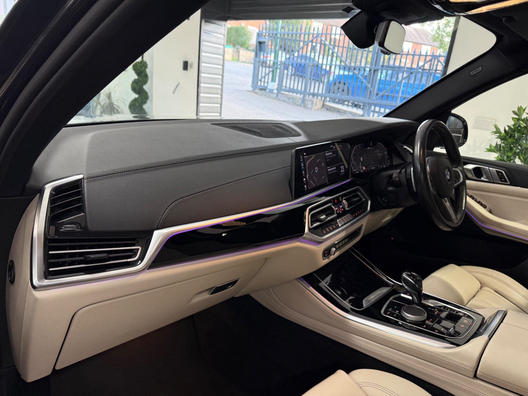 BMW X5 view 56