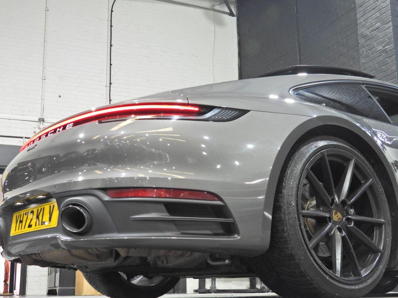 Porsche 911 view 12