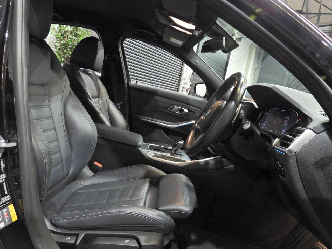 BMW 3 Series view 31